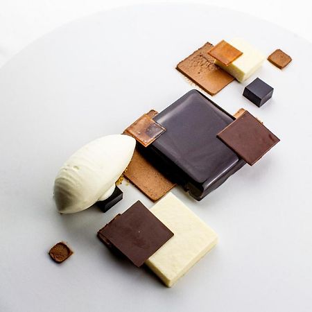 Chateau D'Origny, Chambres D'Hotes Et Restaurant Gastronomique Ouches Luaran gambar