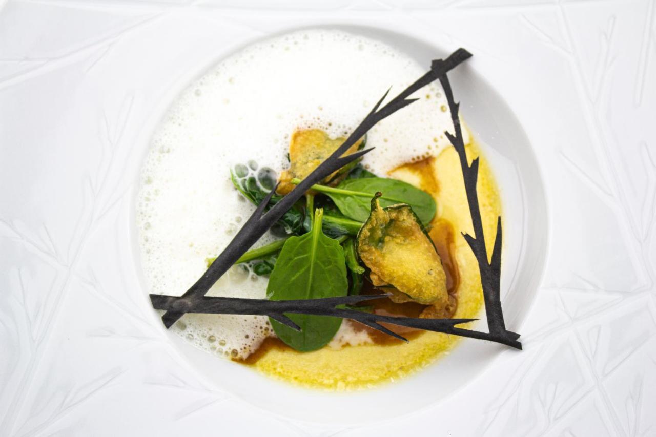 Chateau D'Origny, Chambres D'Hotes Et Restaurant Gastronomique Ouches Luaran gambar