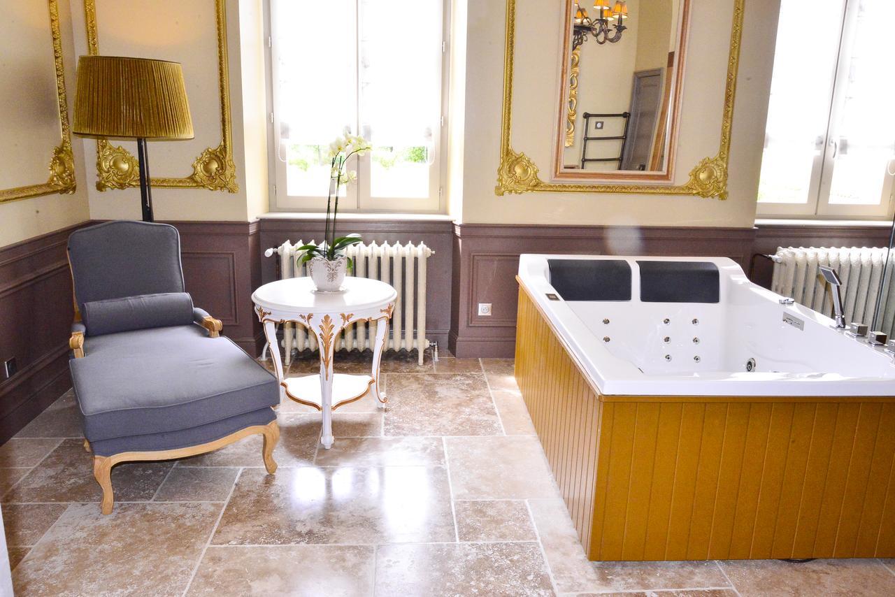 Chateau D'Origny, Chambres D'Hotes Et Restaurant Gastronomique Ouches Luaran gambar