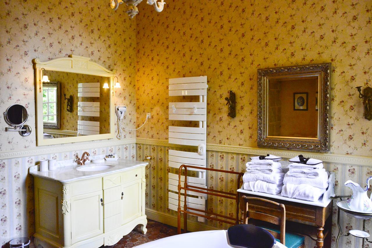 Chateau D'Origny, Chambres D'Hotes Et Restaurant Gastronomique Ouches Luaran gambar