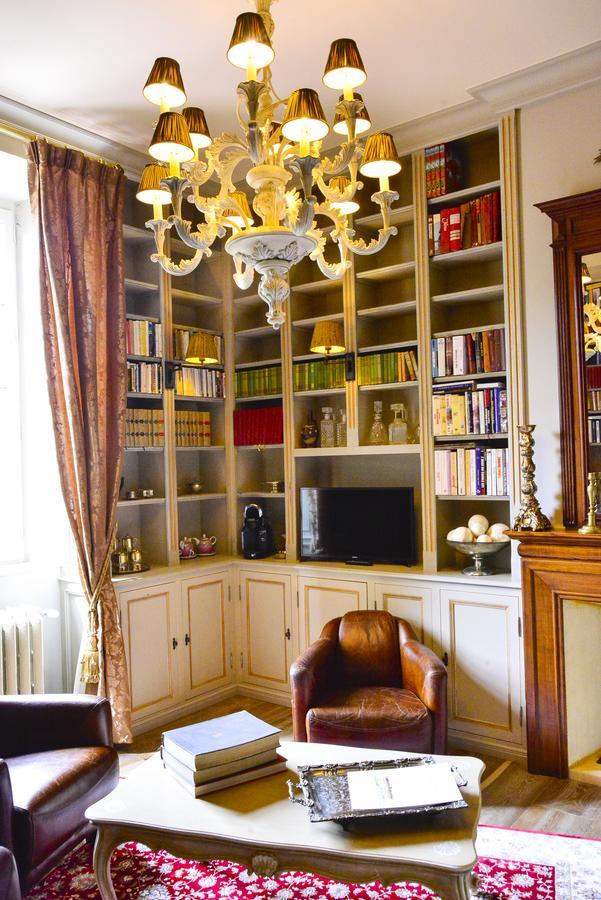 Chateau D'Origny, Chambres D'Hotes Et Restaurant Gastronomique Ouches Luaran gambar
